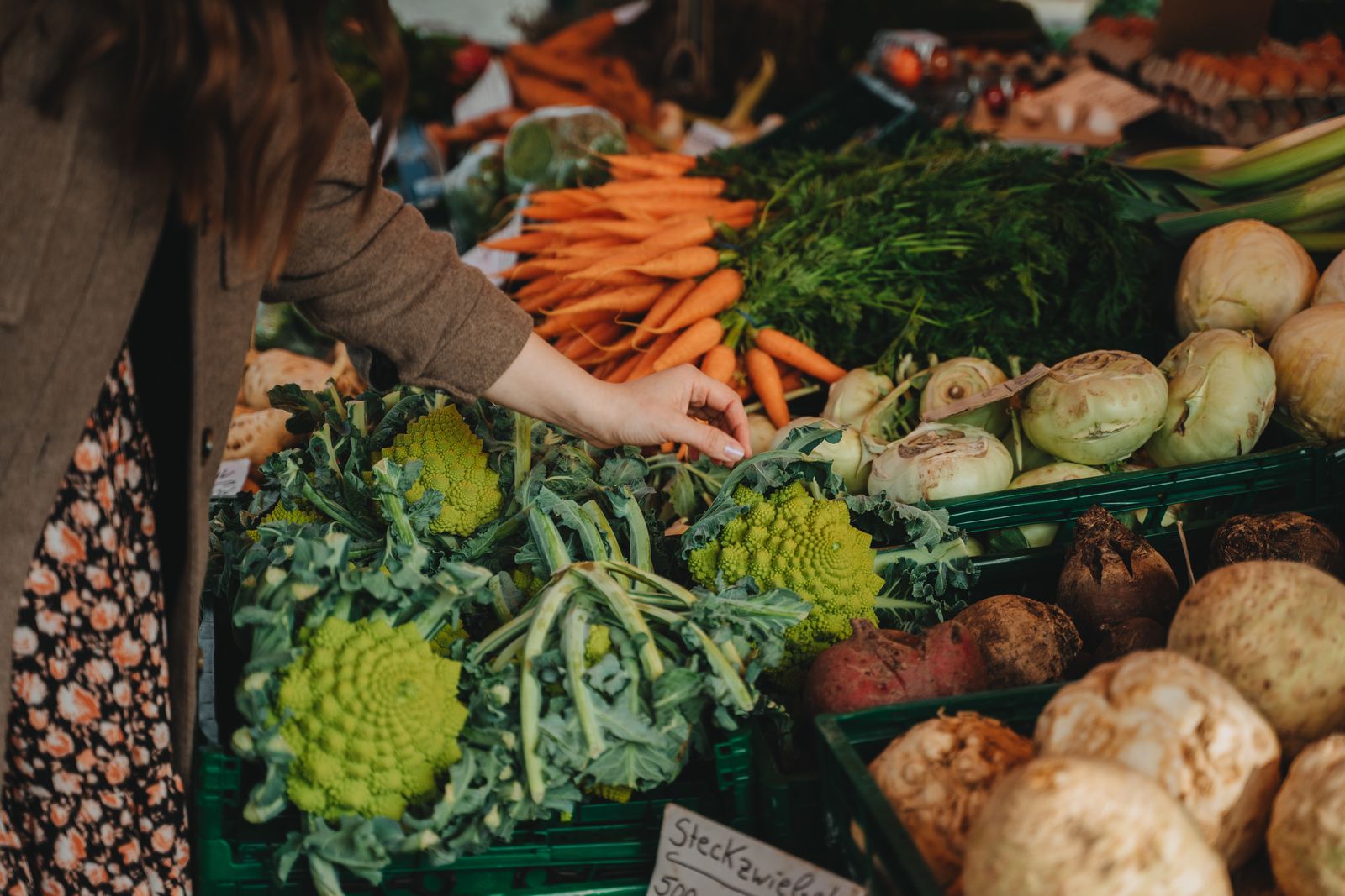 Légumes frais sur l'étal d'un producteur